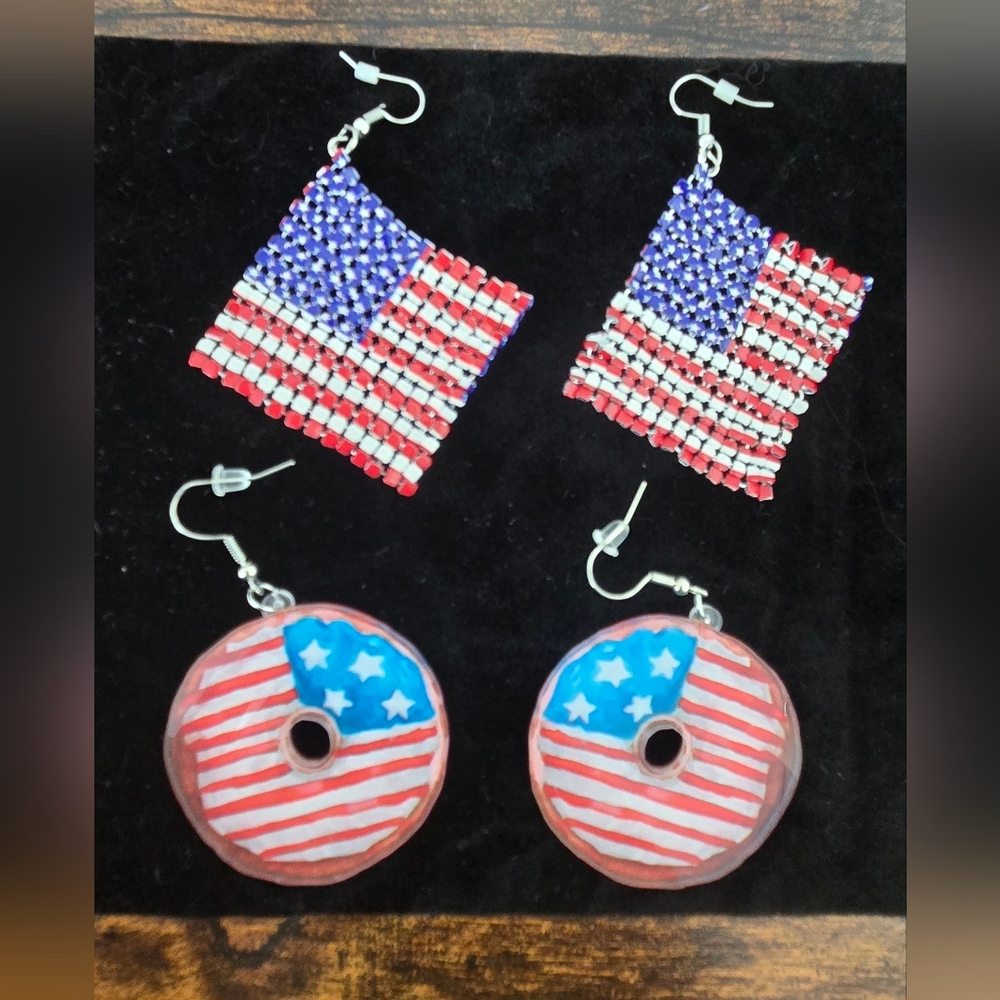 Patriotic American Flag Beaded and Donut Dangle Earrings - Red, White & Blue🇺🇲